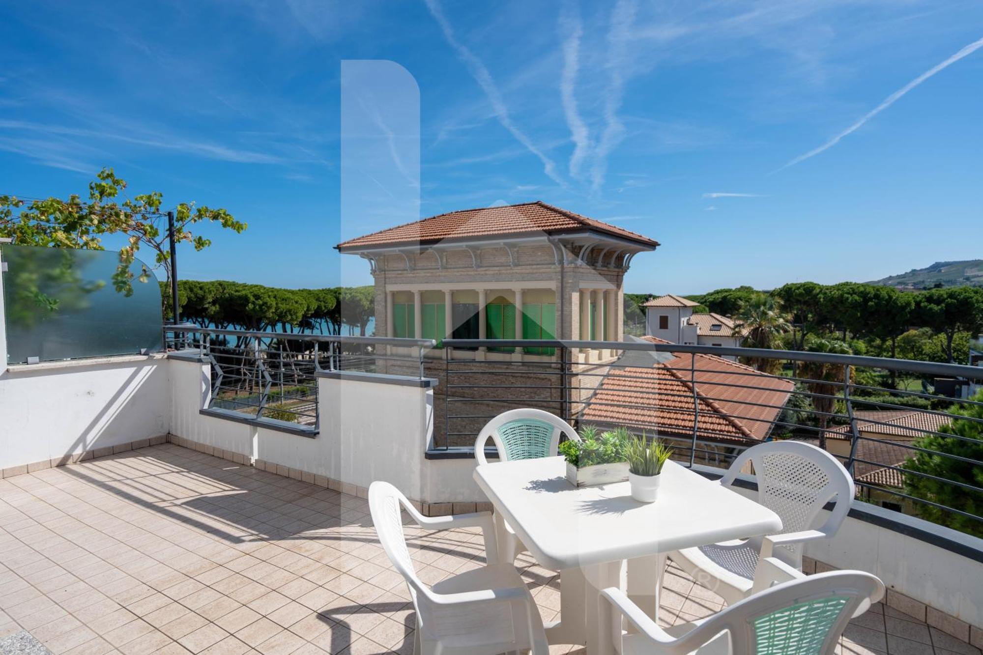 Homiday - Holiday Rendez Vous 2 Pineto Bagian luar foto